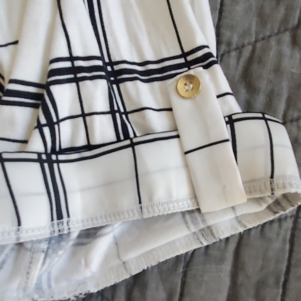 Limited blouse - Picture 2 of 3